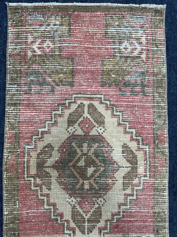 Turkish Yastik Rug 1'7" x 3'3" #23701
