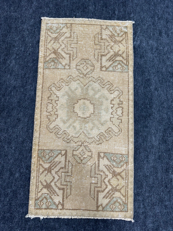 Turkish Yastik Rug 1'7" x 3'2" #23700