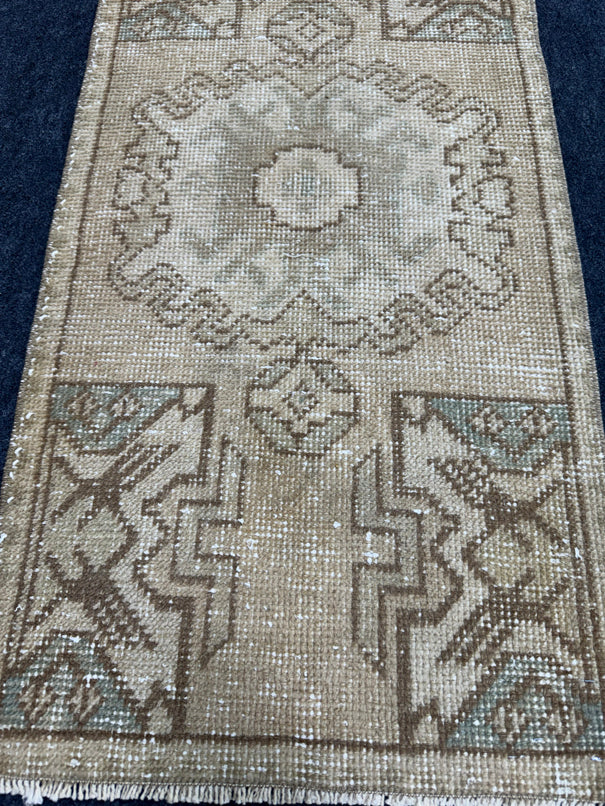 Turkish Yastik Rug 1'7" x 3'2" #23700