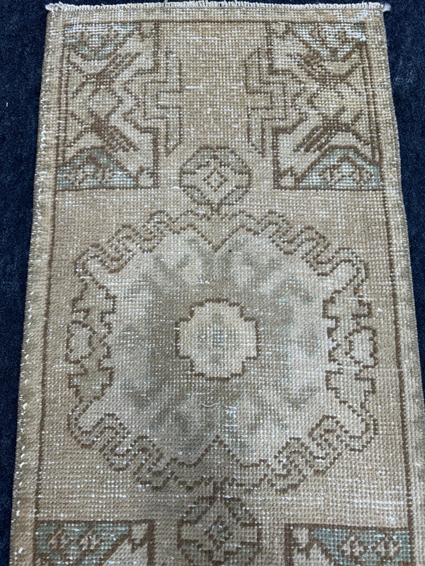 Turkish Yastik Rug 1'7" x 3'2" #23700