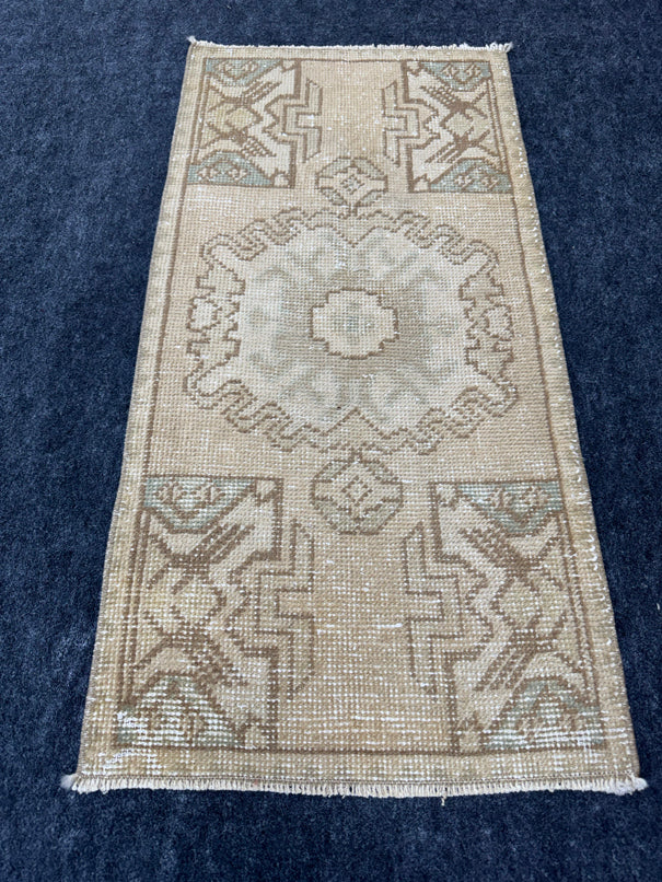 Turkish Yastik Rug 1'7" x 3'2" #23700