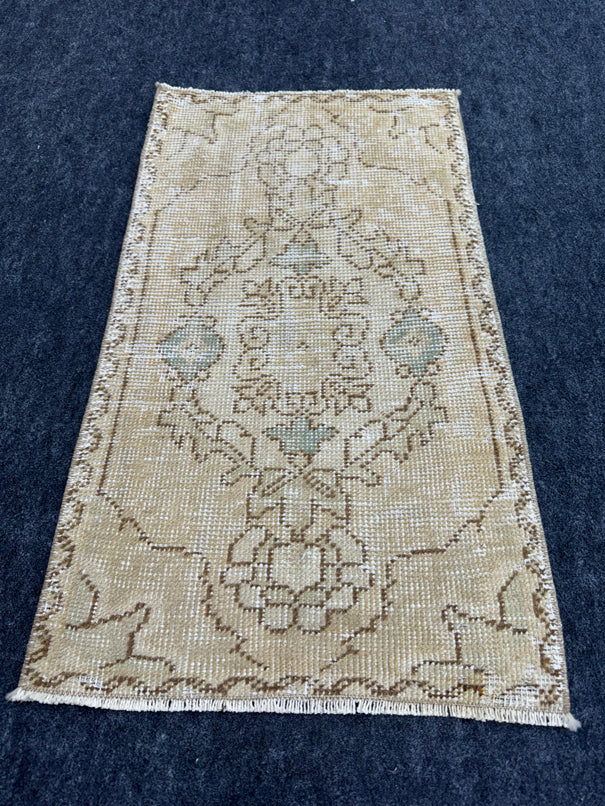 Turkish Yastik Rug 1'7" x 2'10" #23695
