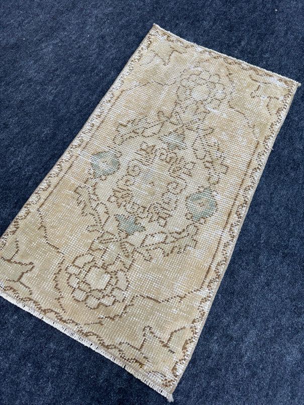 Turkish Yastik Rug 1'7" x 2'10" #23695