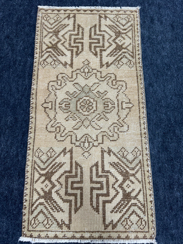 Turkish Yastik Rug 1'6" x 3' #23694