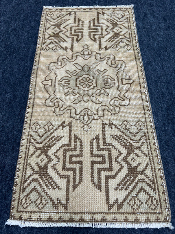 Turkish Yastik Rug 1'6" x 3' #23694
