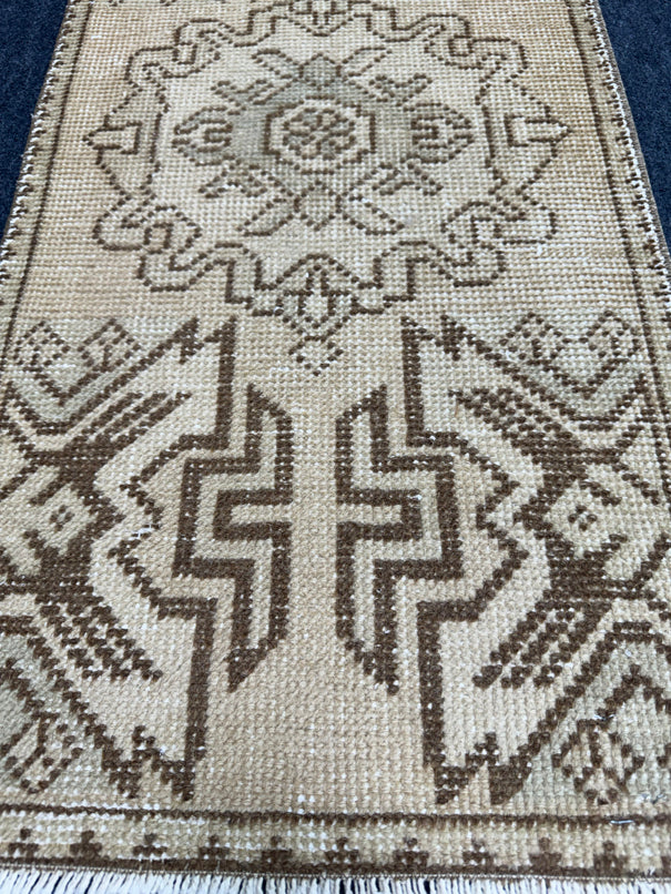 Turkish Yastik Rug 1'6" x 3' #23694