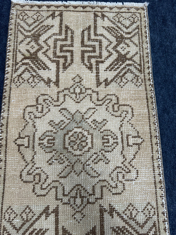 Turkish Yastik Rug 1'6" x 3' #23694