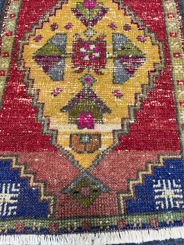 Turkish Yastik Rug 1'9" x 3'1" #23677