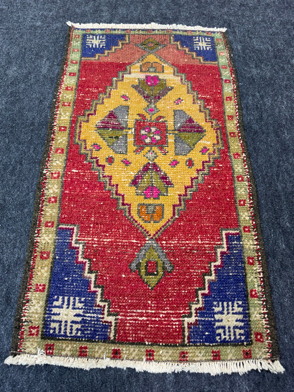 Turkish Yastik Rug 1'9" x 3'1" #23677