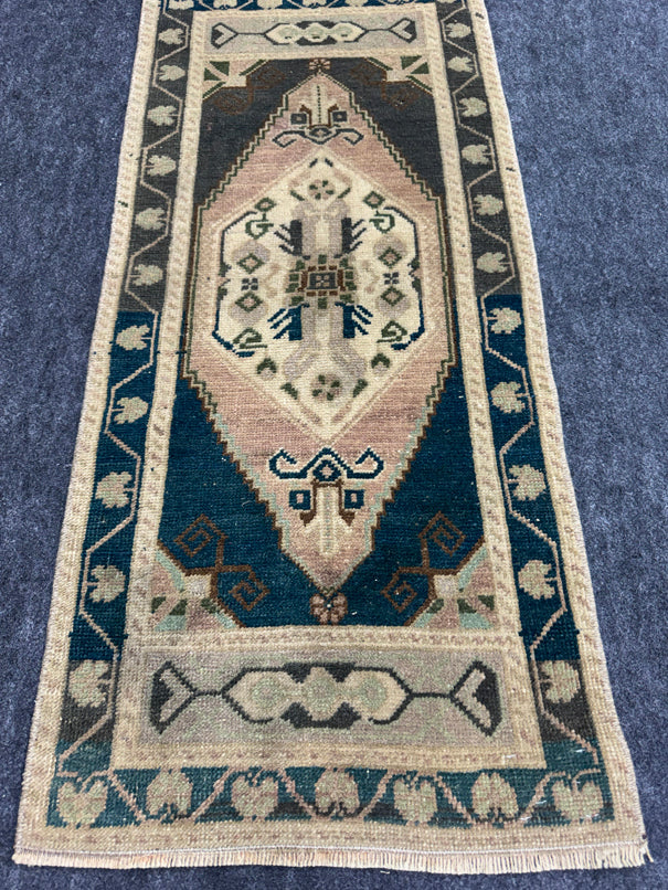 Turkish Yastik Rug 1'8" x 3'5" #23679