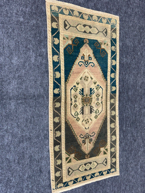 Turkish Yastik Rug 1'8" x 3'5" #23679