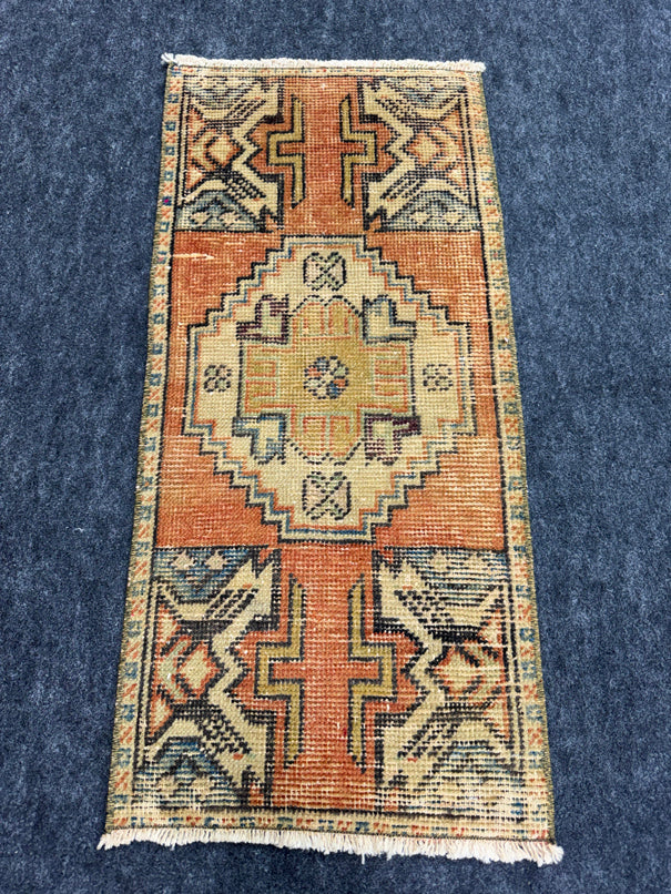 Turkish Yastik Rug 1'5" x 3' #23680