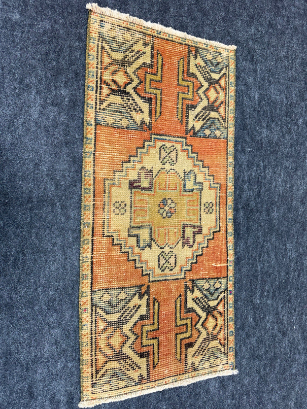 Turkish Yastik Rug 1'5" x 3' #23680