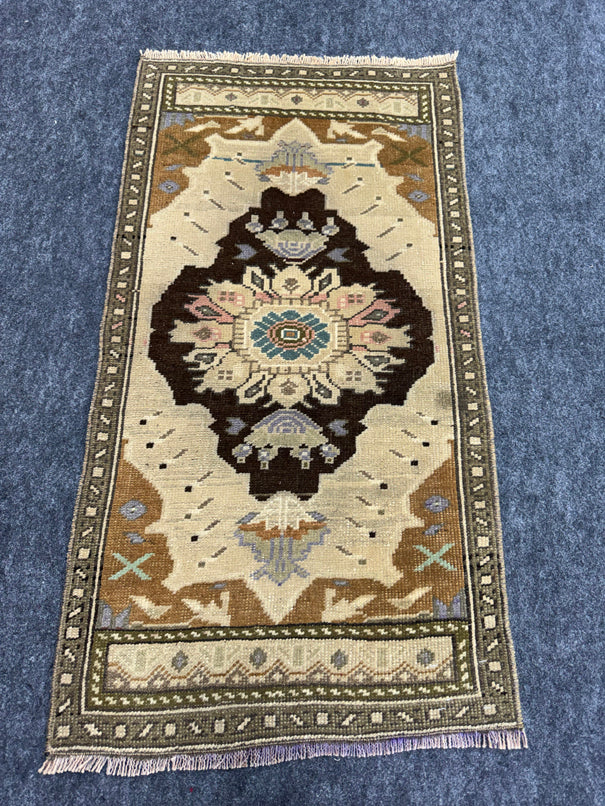 Turkish Yastik Rug 1'9" x 3'4" #23681