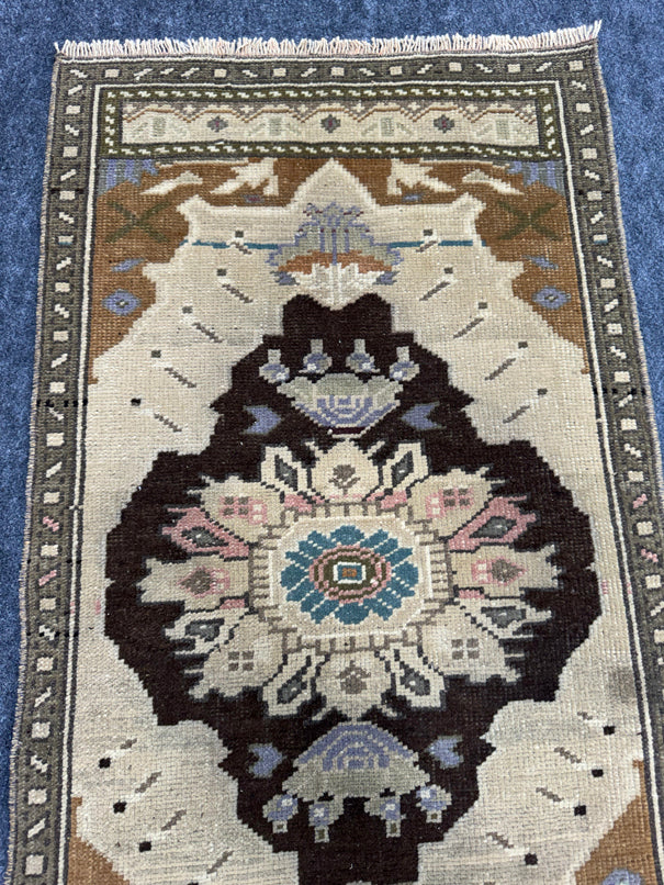 Turkish Yastik Rug 1'9" x 3'4" #23681