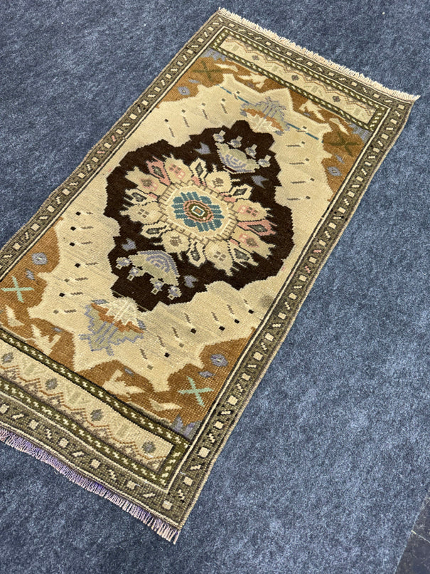Turkish Yastik Rug 1'9" x 3'4" #23681