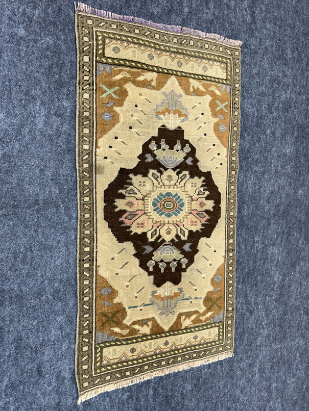 Turkish Yastik Rug 1'9" x 3'4" #23681