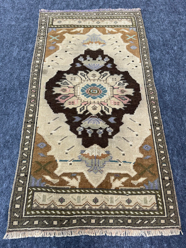 Turkish Yastik Rug 1'9" x 3'4" #23681