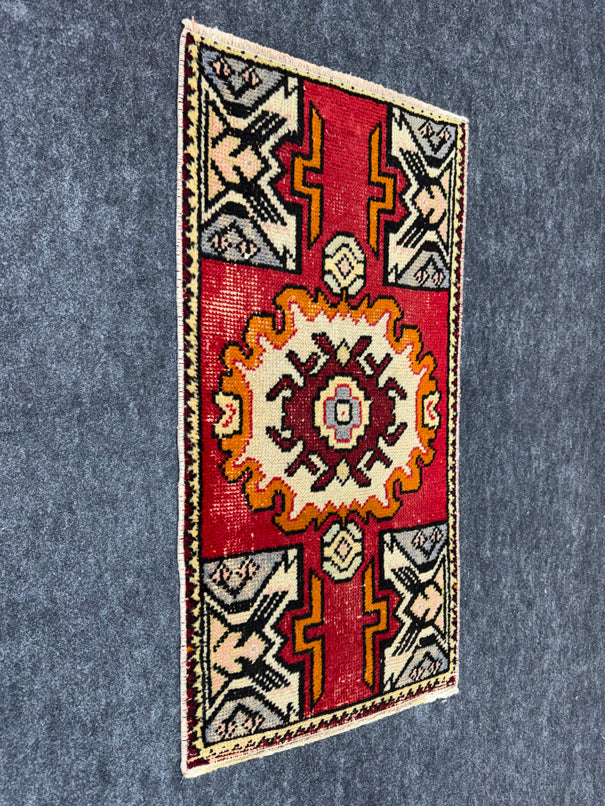 Turkish Yastik Rug 1'6" x 2'11" #23683