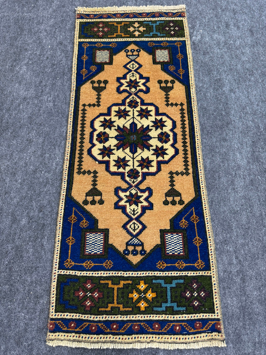 Turkish Yastik Rug 1'4" x 3'8" #23682