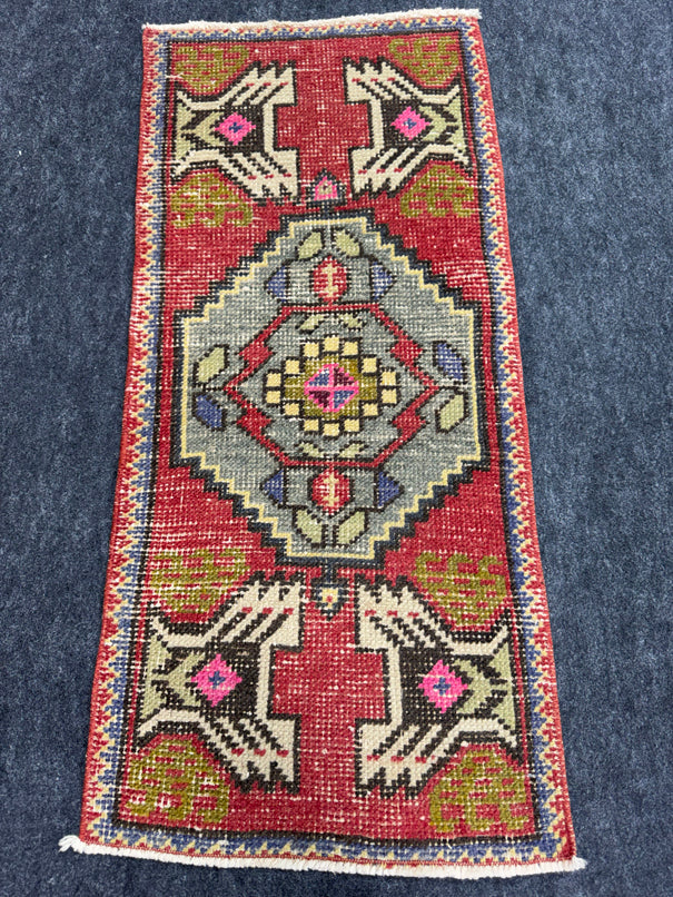 Turkish Yastik Rug 1'6" x 3'3" #23685