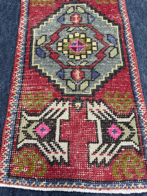 Turkish Yastik Rug 1'6" x 3'3" #23685