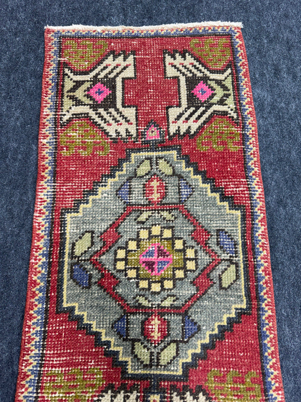 Turkish Yastik Rug 1'6" x 3'3" #23685