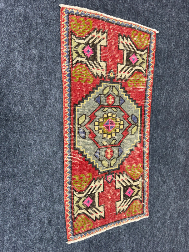 Turkish Yastik Rug 1'6" x 3'3" #23685