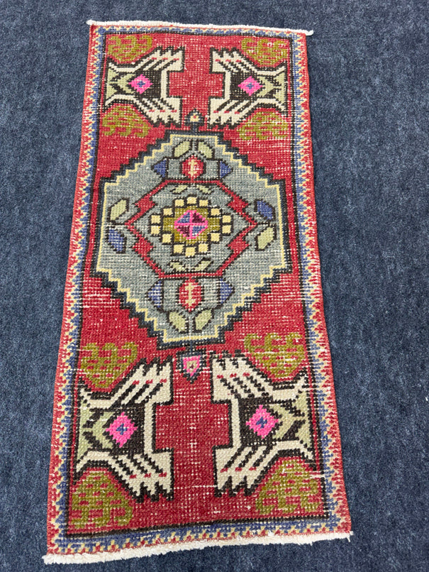 Turkish Yastik Rug 1'6" x 3'3" #23685