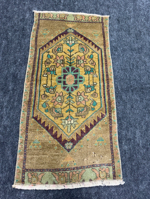 Turkish Yastik Rug 1'4" x 2'10" #23687