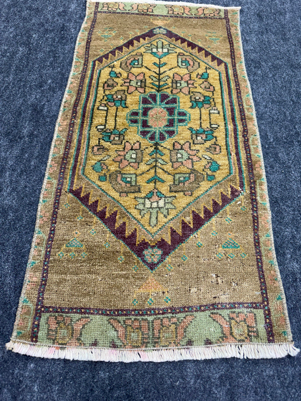 Turkish Yastik Rug 1'4" x 2'10" #23687