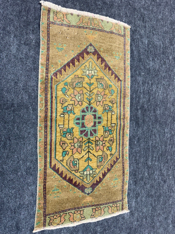 Turkish Yastik Rug 1'4" x 2'10" #23687