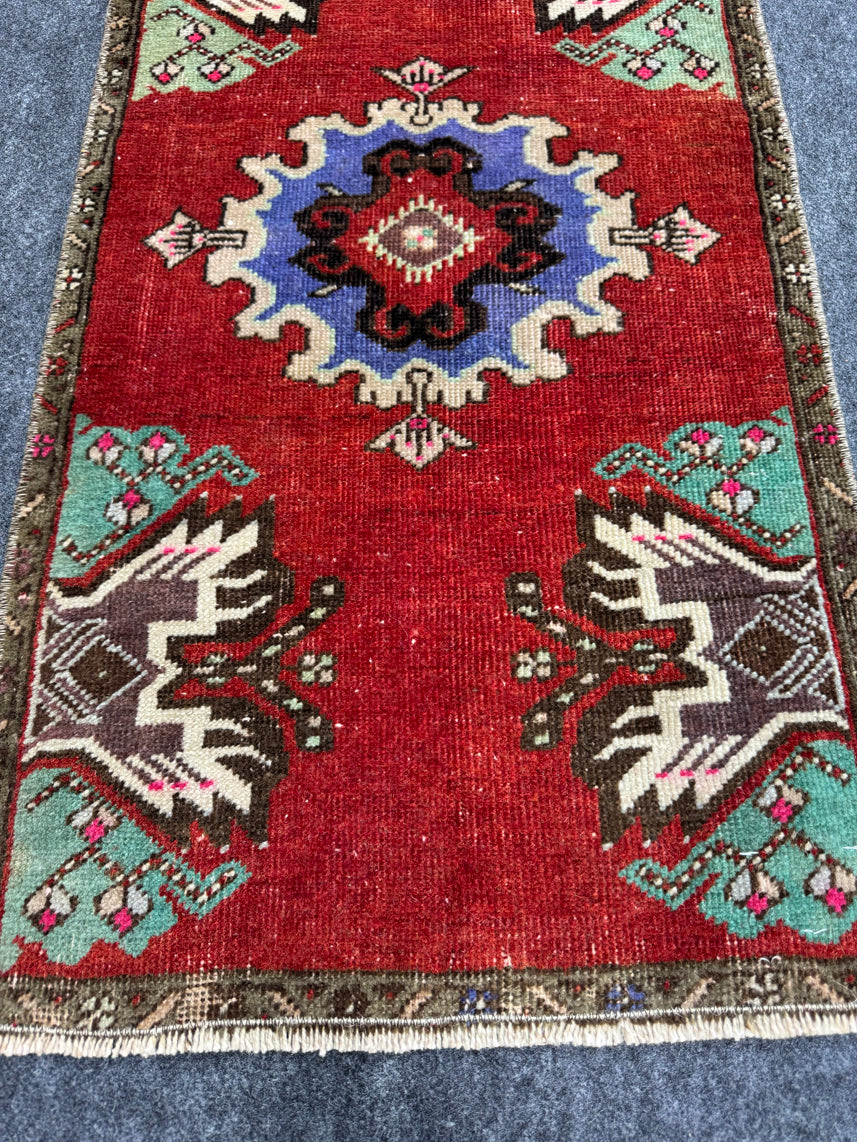 Turkish Yastik Rug 1'7" x 3' #24215