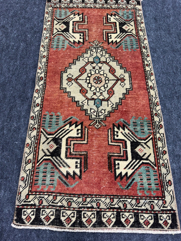 Turkish Yastik Rug 1'7" x 3'3" #24213