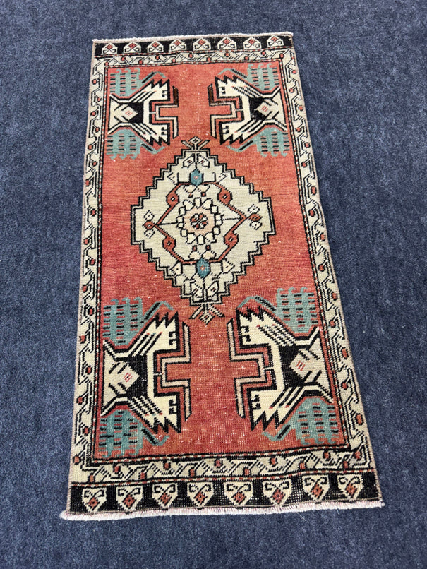 Turkish Yastik Rug 1'7" x 3'3" #24213