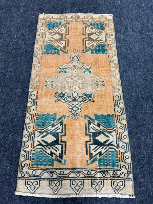 Turkish Yastik Rug 1'7" x 3'3" #24212
