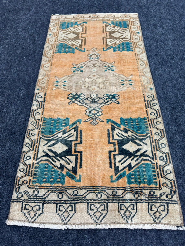 Turkish Yastik Rug 1'7" x 3'3" #24212