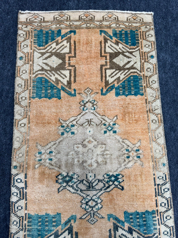 Turkish Yastik Rug 1'7" x 3'3" #24212