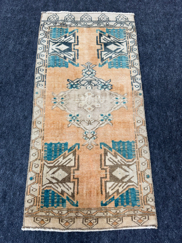 Turkish Yastik Rug 1'7" x 3'3" #24212