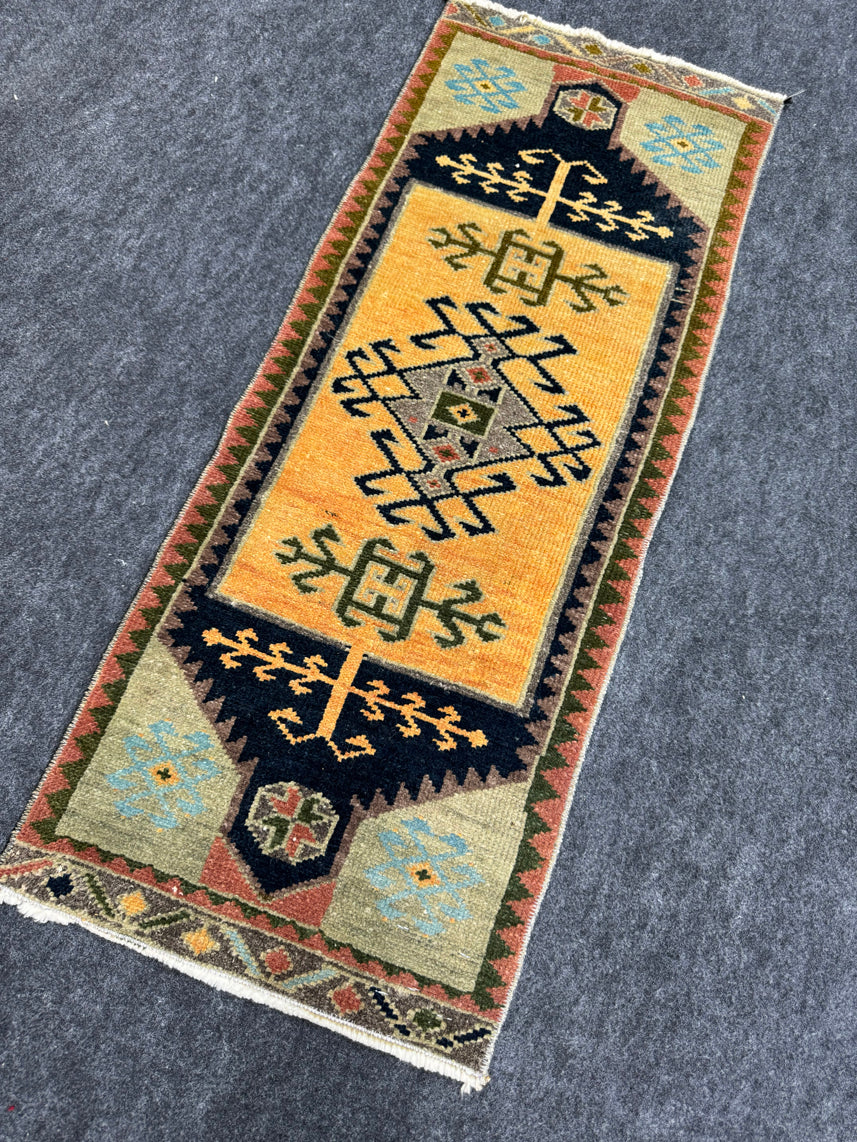 Turkish Yastik Rug 1'4" x 3'4" #24211