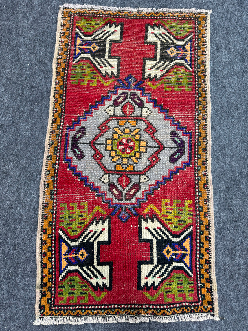 Turkish Yastik Rug 1'9" x 3'4" #24231