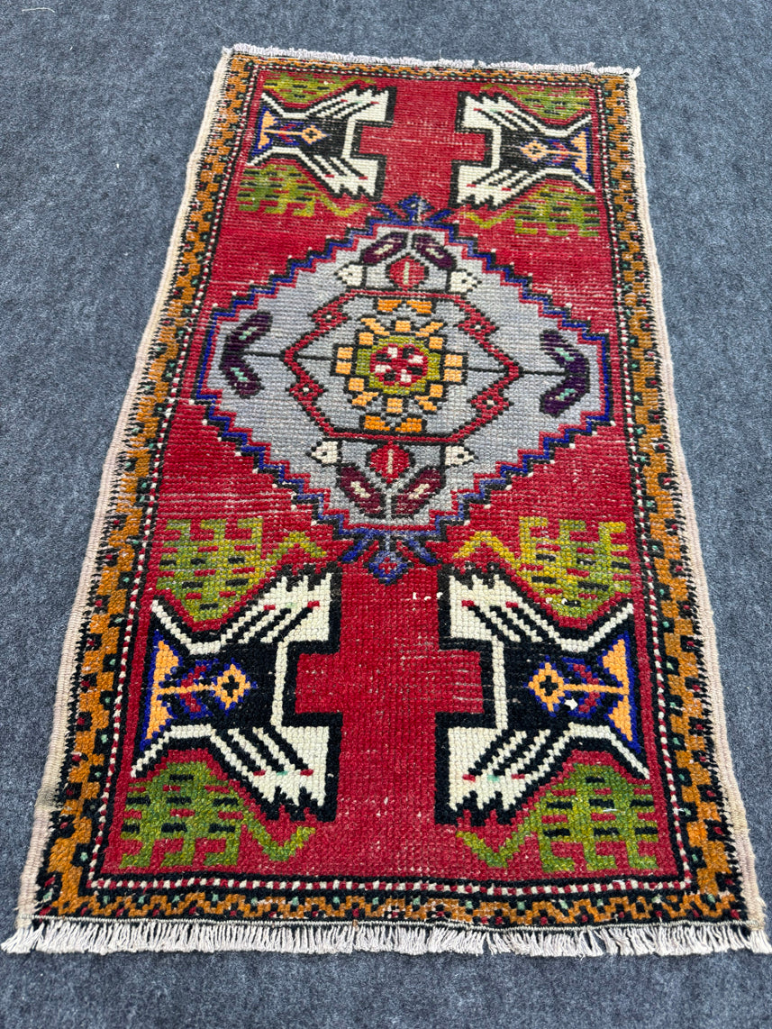 Turkish Yastik Rug 1'9" x 3'4" #24231