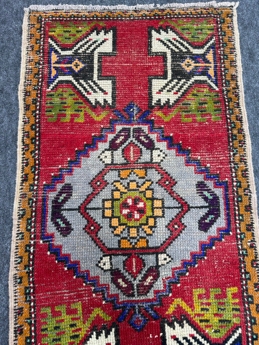 Turkish Yastik Rug 1'9" x 3'4" #24231