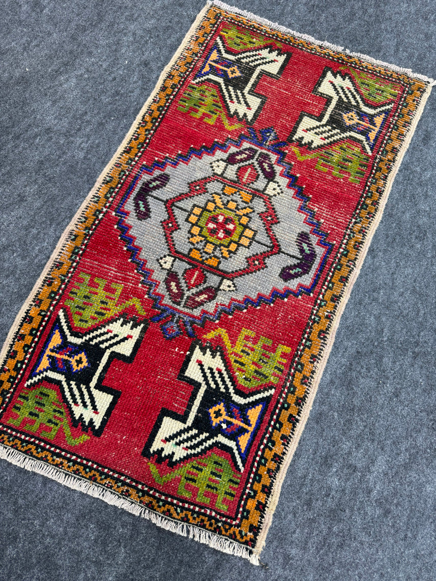 Turkish Yastik Rug 1'9" x 3'4" #24231