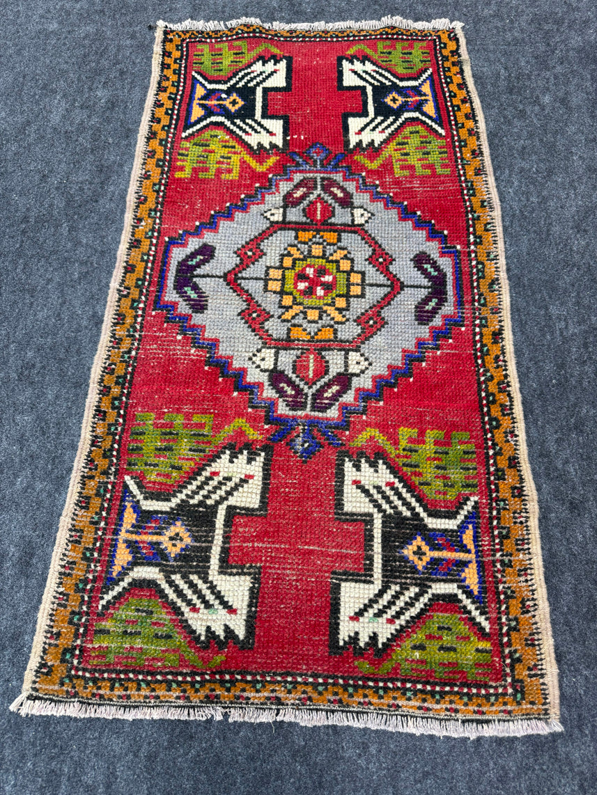 Turkish Yastik Rug 1'9" x 3'4" #24231