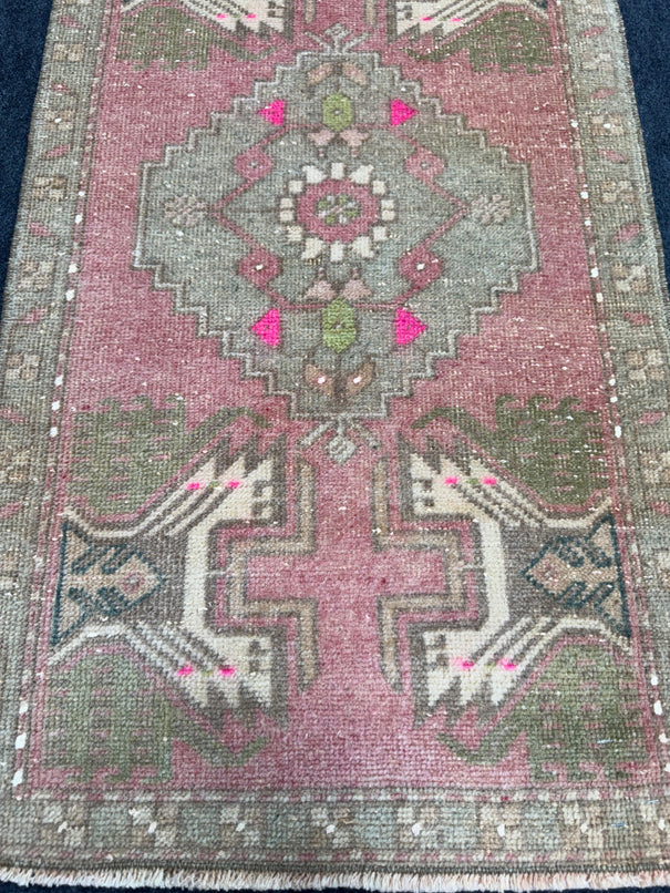 Turkish Yastik Rug 1'8" x 2'11" #24230