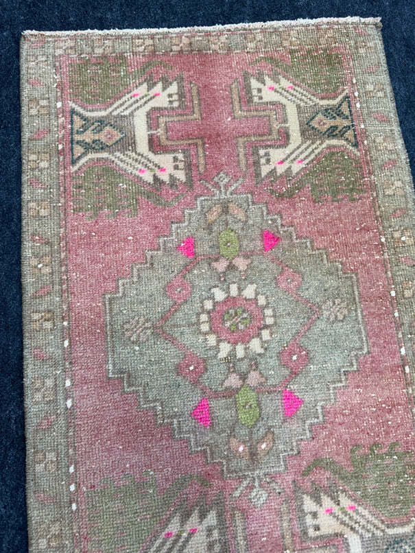 Turkish Yastik Rug 1'8" x 2'11" #24230