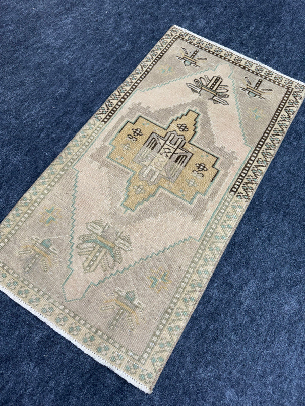 Turkish Yastik Rug 1'6" x 2'11" #24229