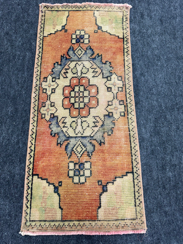 Turkish Yastik Rug 1'5" x 3'2" #24228