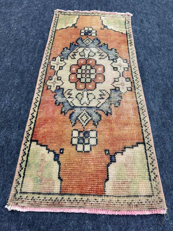Turkish Yastik Rug 1'5" x 3'2" #24228